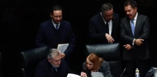 Prolongan sesión en espera de posible renuncia de Gertz