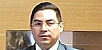 Quitan visa a jefe antihuachicol de Aduanas