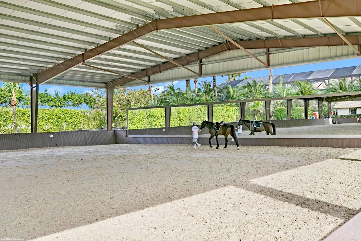 ‘Regala’ facturero rancho a ex funcionario de Silvano