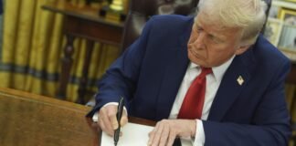 Anuncia EE.UU. billetes con firma de Trump por primera vez en la historia