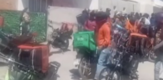 Retienen y golpean a presunto ladrón en Villa de Pozos tras robo de motocicleta