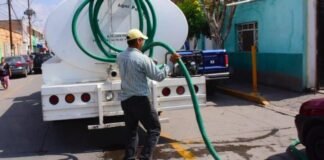 Reconoce Conagua necesidad de regular suministro de agua en pipas