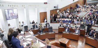 Exhiben gasto de más de 322 mil pesos en alimentos en el Congreso de SLP; diputados lo justifican