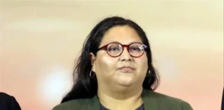 Renuncia Citlalli a Secretaría de las Mujeres; va a Morena