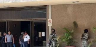 Resguardan marinos Palacio de Gobierno en Culiacán