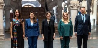 Cancela Díaz Ayuso gira en México; acusa boicot de Sheinbaum