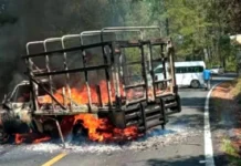 Reportan balaceras en Michoacán tras crimen de comunitarios