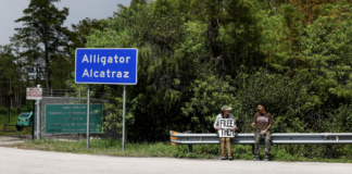 Ron DeSantis cierra Alligator Alcatraz, polémico centro migrante en Florida
