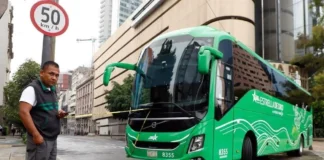 Secuestra CNTE camiones con todo y choferes