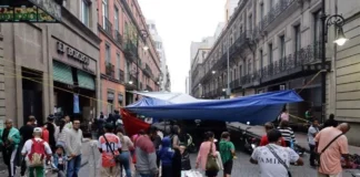 Bloquea CNTE sedes de televisoras en CDMX