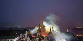 Ataque ruso en Kiev daña catedral ortodoxa y deja 11 muertos