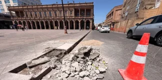Reparan Plaza de los Fundadores tras daños por instalación de pista de hielo