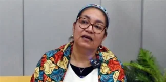 Renuncia Secretaria Ejecutiva del INE