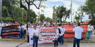 Marchan trabajadores del IMSS en Ciudad Valles y CDMX para pedir revisión de cambios sindicales